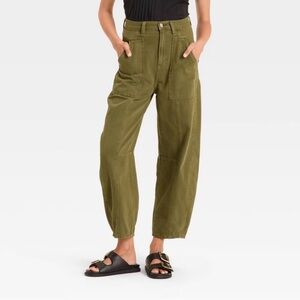 NWT Sz 8, Universal Thread Women's High-Rise Utility Barrel Jeans, Olive Green